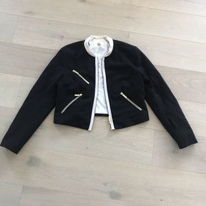 Super cute Crop blazer w/ gold accents